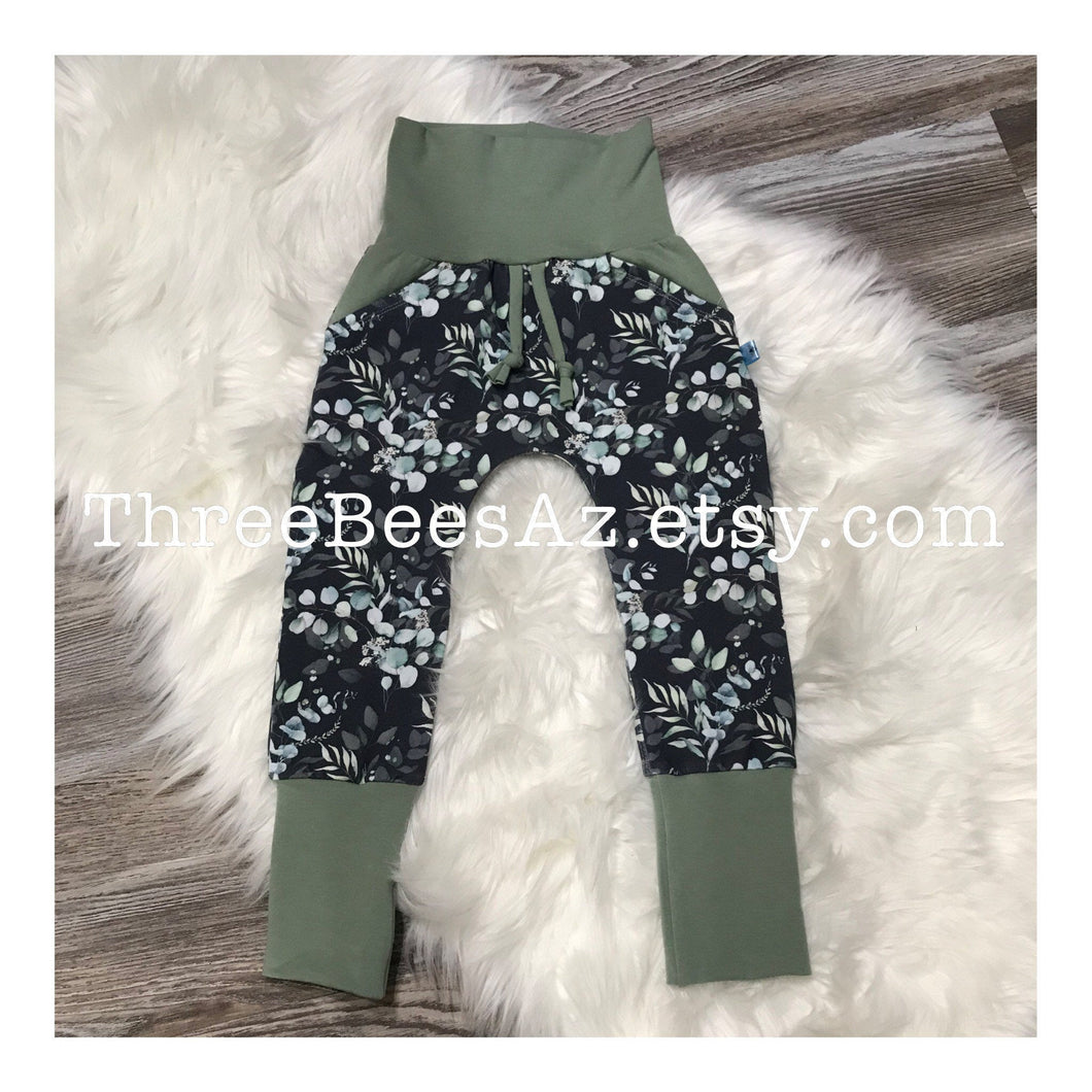 12m - 3T Grow with me Joggers - dark leafy greens