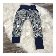 Load image into Gallery viewer, 12m - 3T Grow with me Joggers - Organic Cotton Bees
