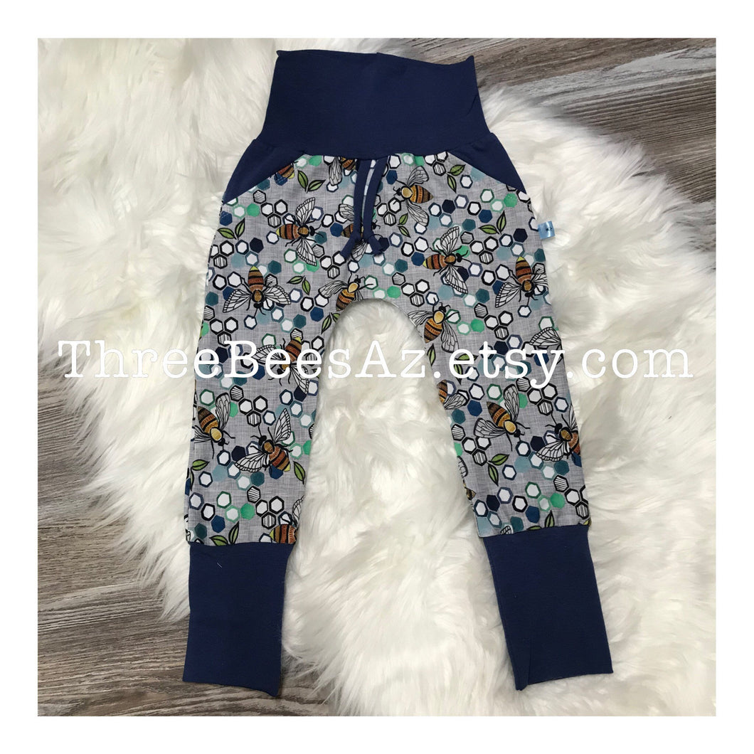 12m - 3T Grow with me Joggers - Organic Cotton Bees