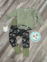 Load image into Gallery viewer, 12m-3T Grow-With-Me SET!!! (Dark mountains pants with Green Sweatshirt)
